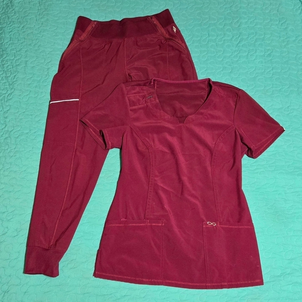 Cherokee Infinity Scrub Set